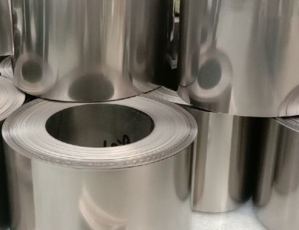 Фольга титановая ВТ6Х 0,45 мм ОСТ 1.90145-74 фото