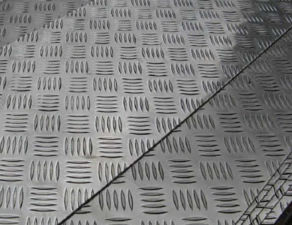 Лист нержавеющий рифленый г/к квинтет AISI 430 8 мм фото