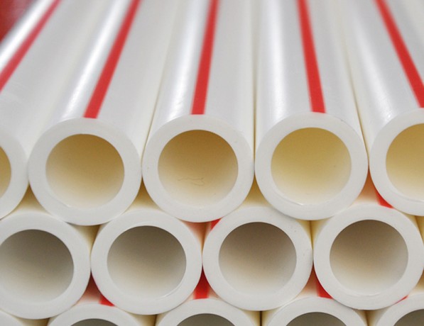 Полипропиленовая труба белая PP-R PN16 90 мм ГОСТ 32415-2013 фото